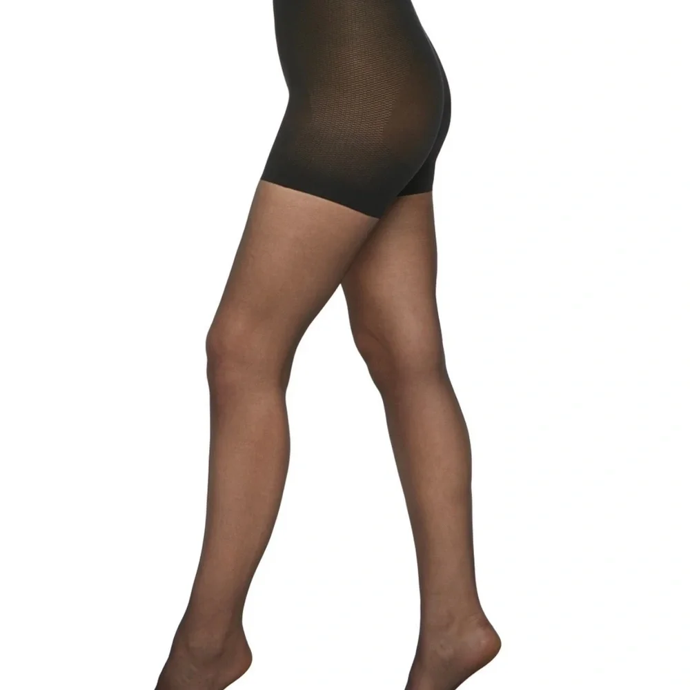 NWT BERKSHIRE The Easy On! Luxe Matte Pantyhose Black Small